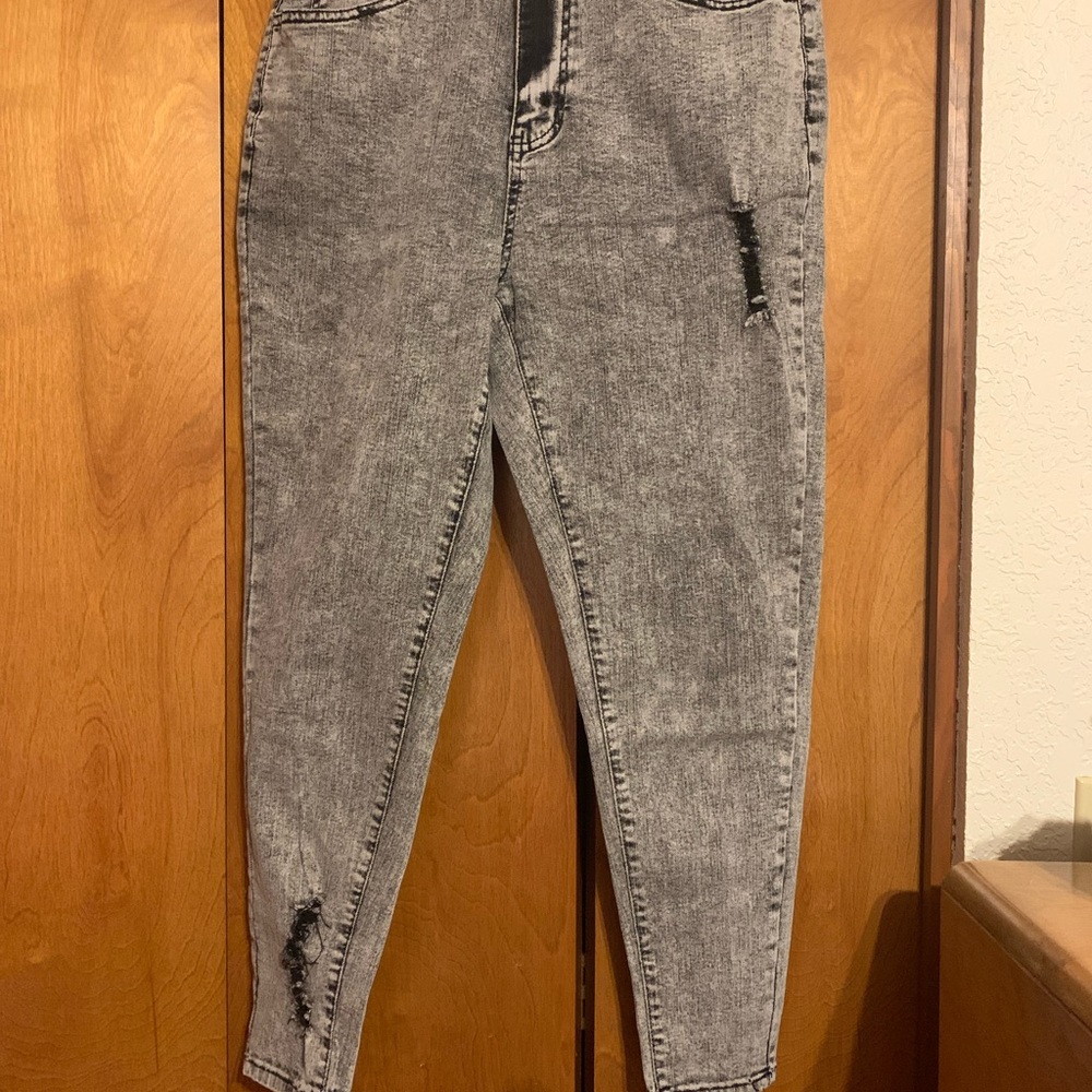 New SHEIN Jeans, never worn.